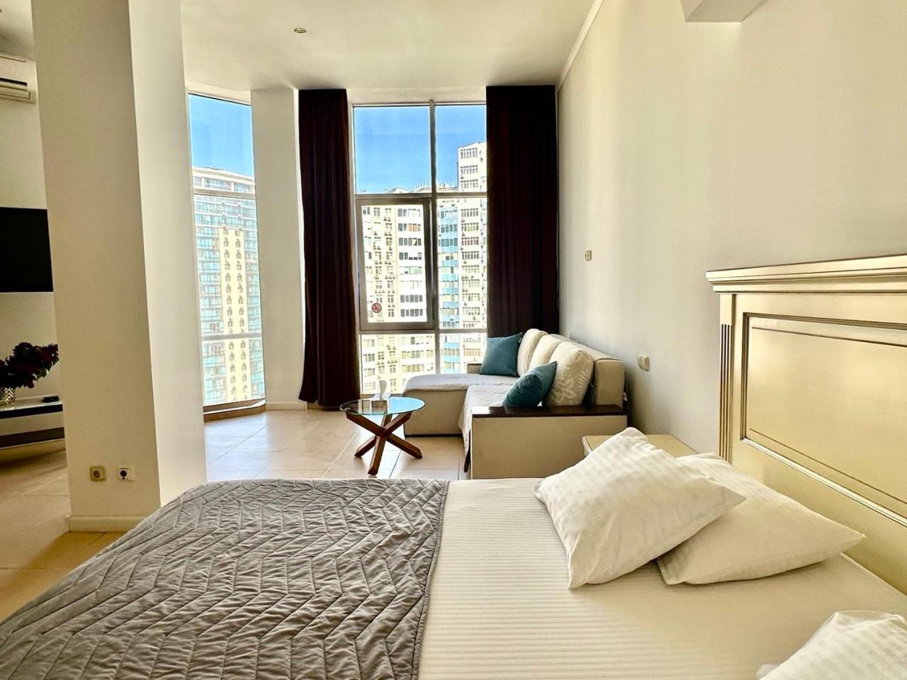 Corona Hotel & Apartments Odesa Room photo